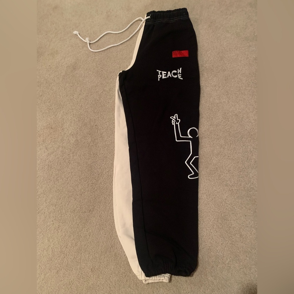 Chnge Sweatpants NWOT